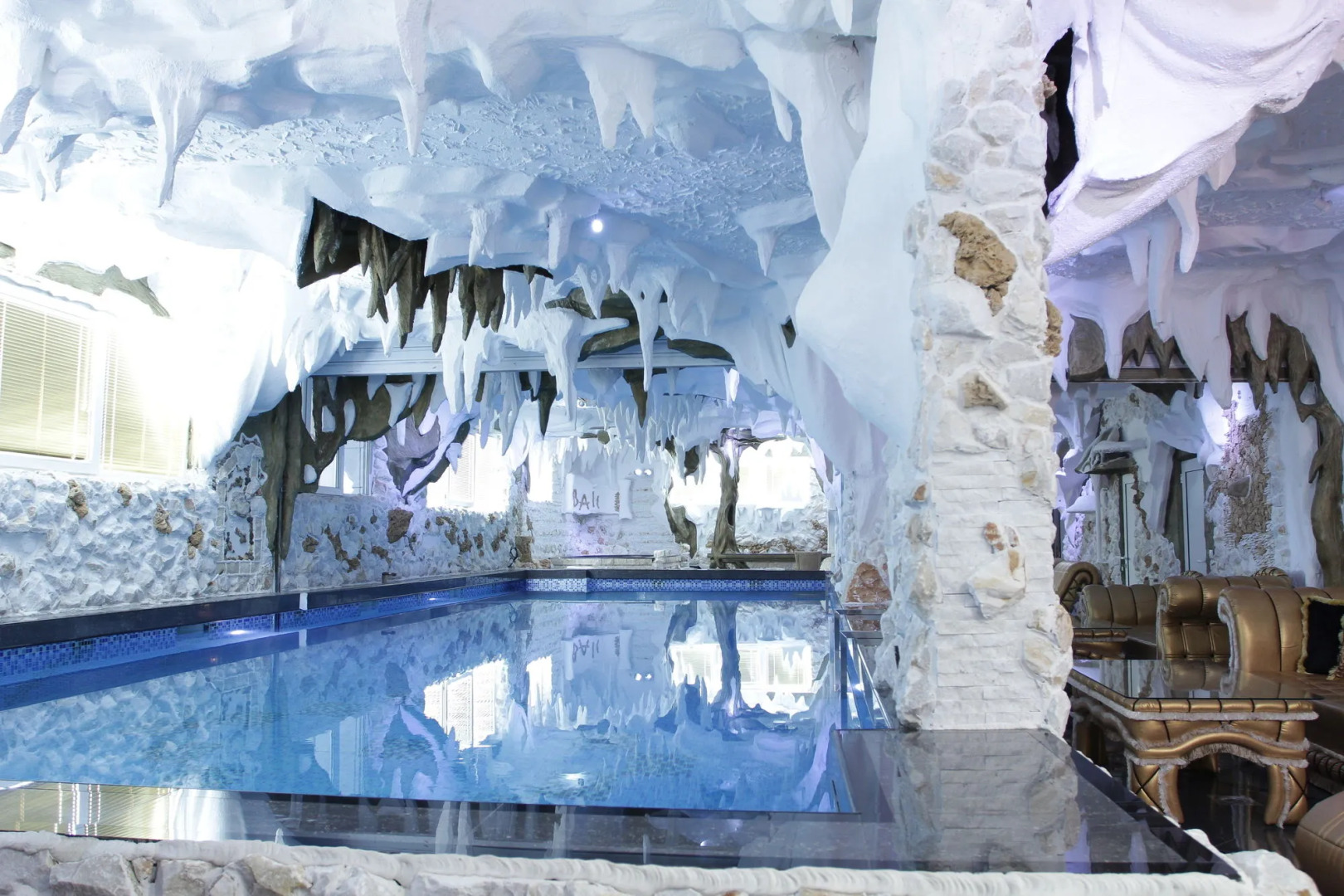 Bali Colosseum Hotel