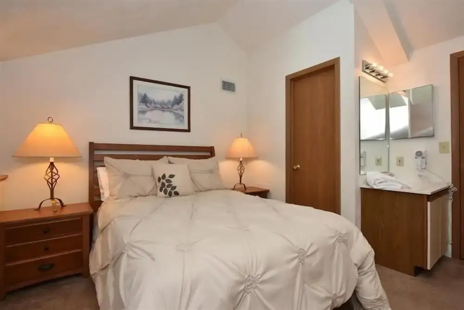 Seven Springs 3 BR Loft Condo, Walk to Slopes! by RedAwning