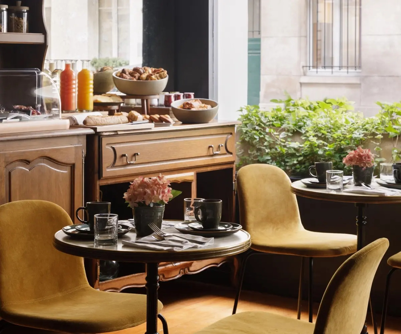 Alberts Hotel (ex Angely)