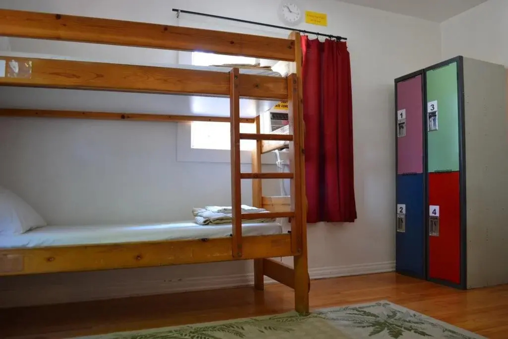 HI - Los Angeles Fullerton Hostel