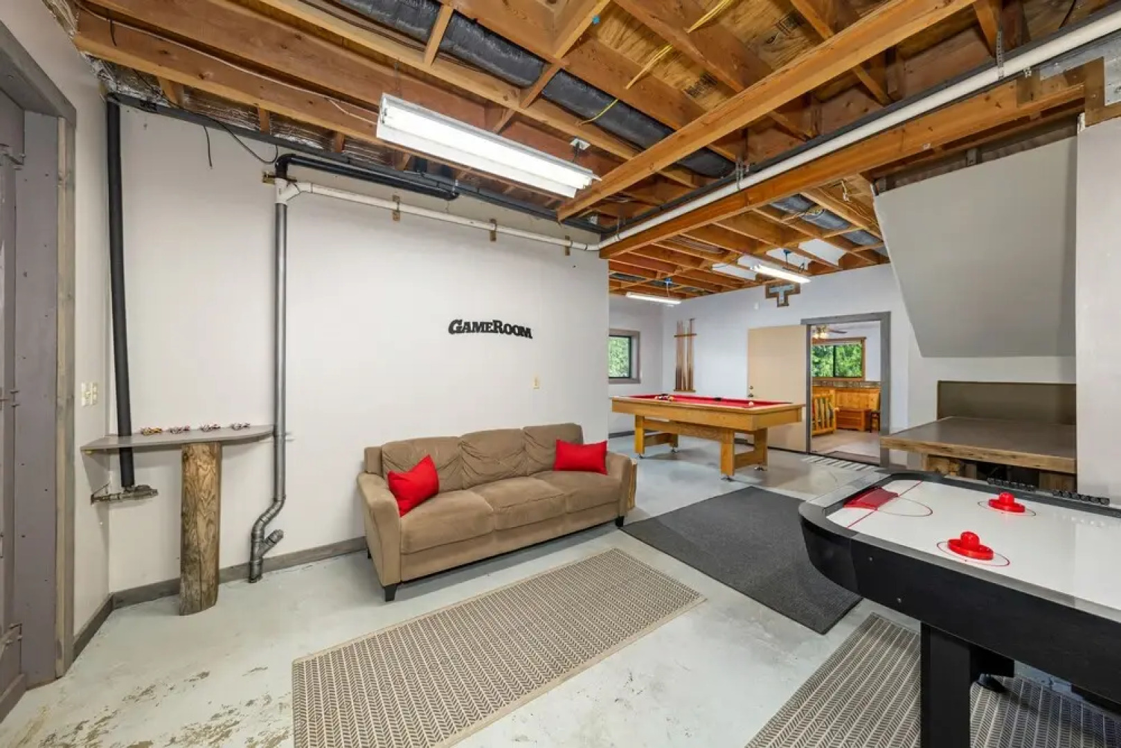 Log Cabin w/ Private Hot Tub on Wenatchee River!