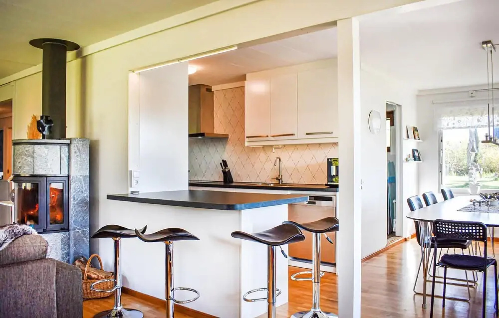 Stunning Home in Listerby With 5 Bedrooms and Wifi