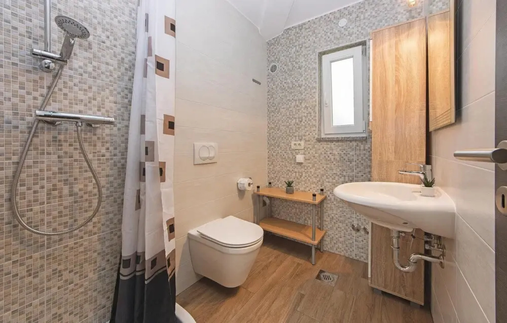 Awesome Home in Loborika With Wifi and 4 Bedrooms