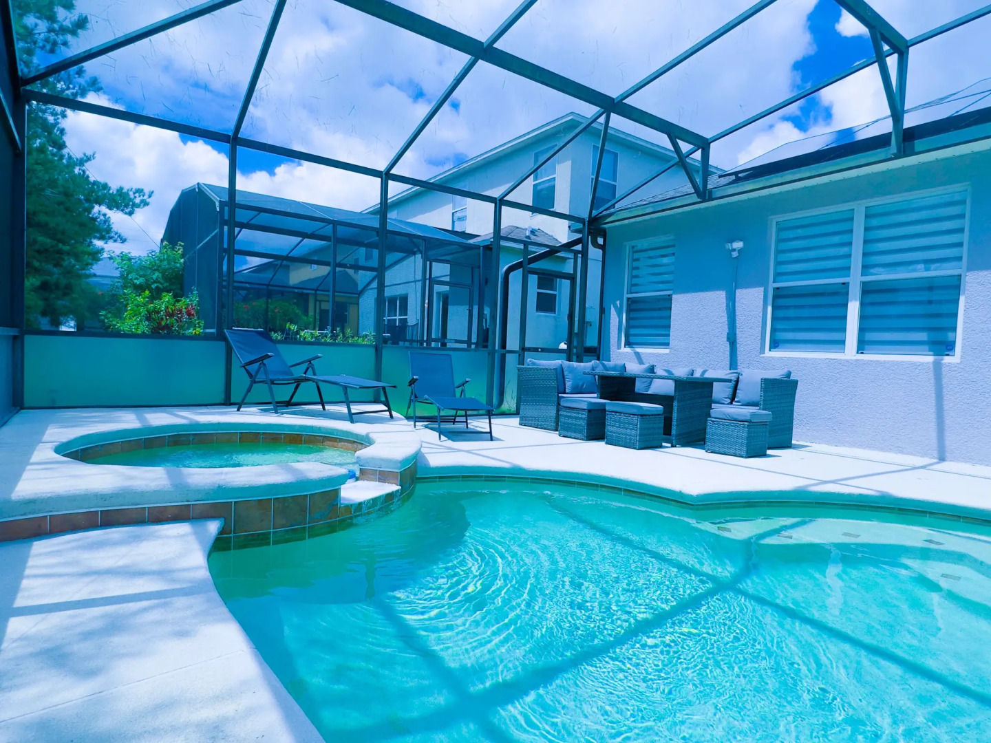 Luxury 4Bd Home Near Disney w/Pool (1653 PR), Davenport, US