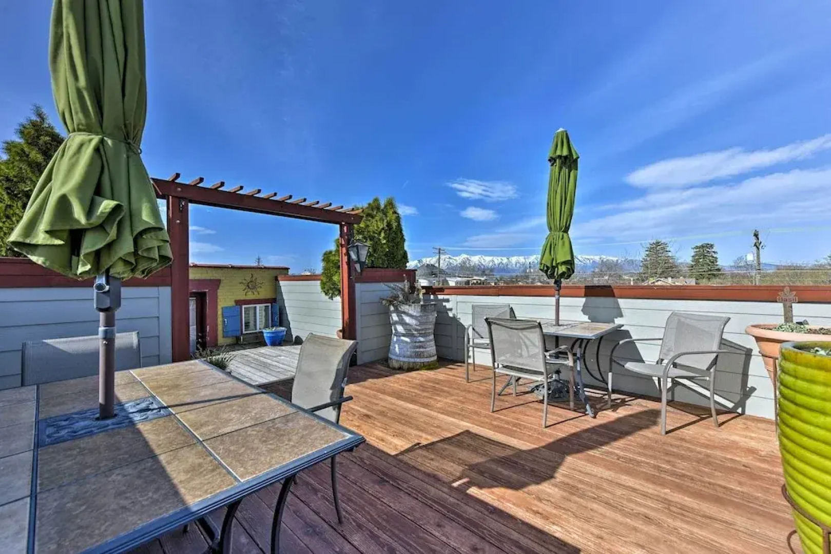 Walkable Downtown Logan Apartment w/ Rooftop Deck