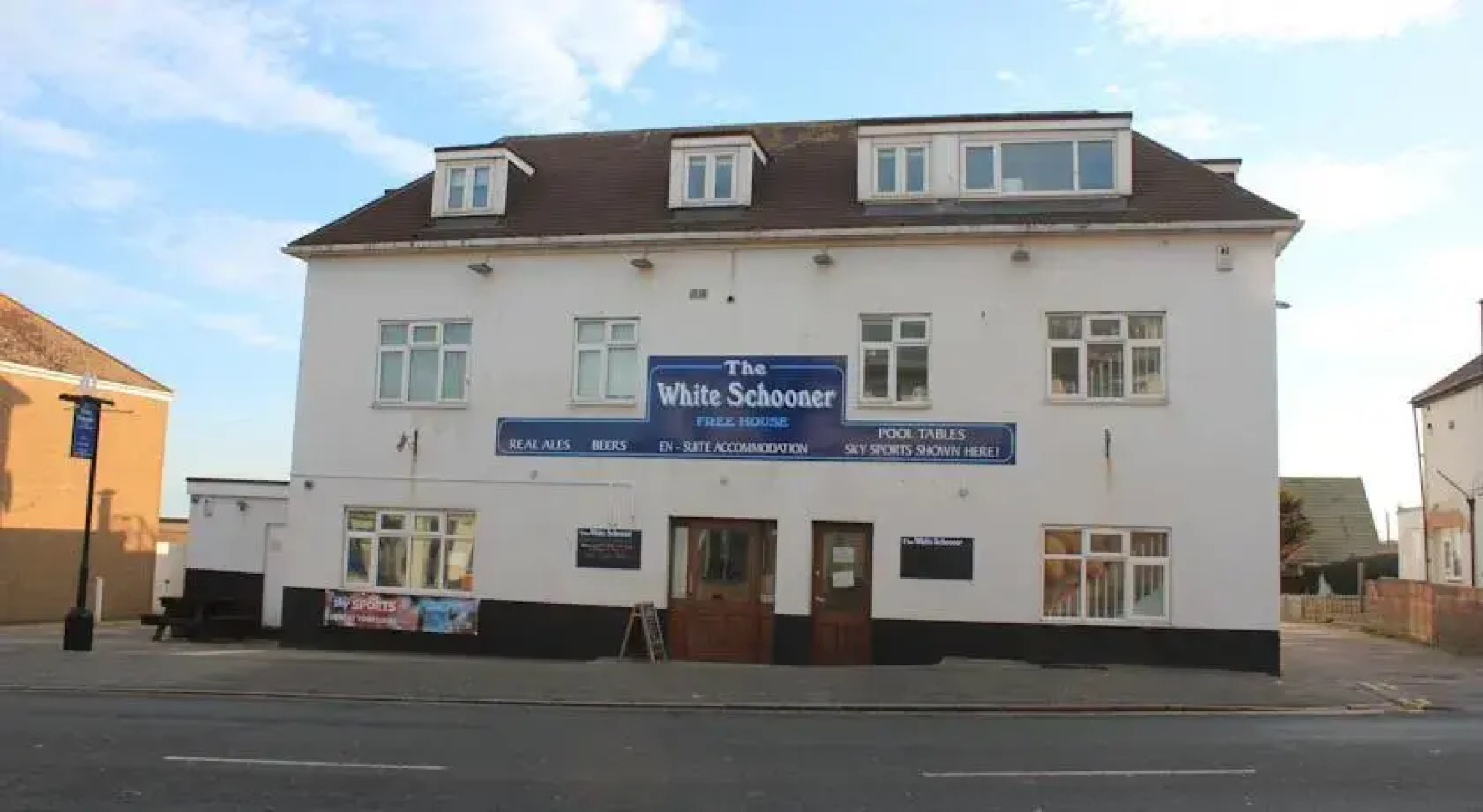 The Cliff Inn (formerly The White Schooner)