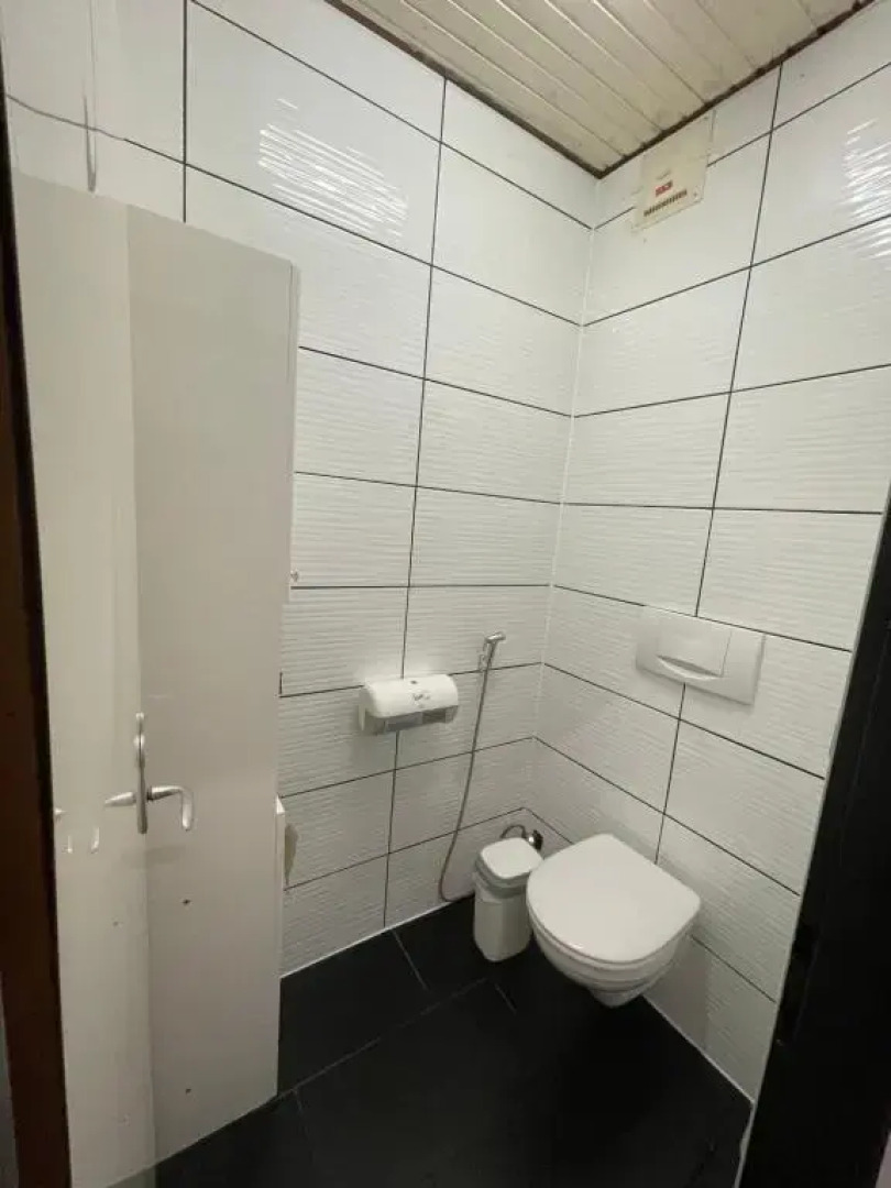 Hostel Lovely rooms in the city center of Villach, shared Bathroom, windows to corridor