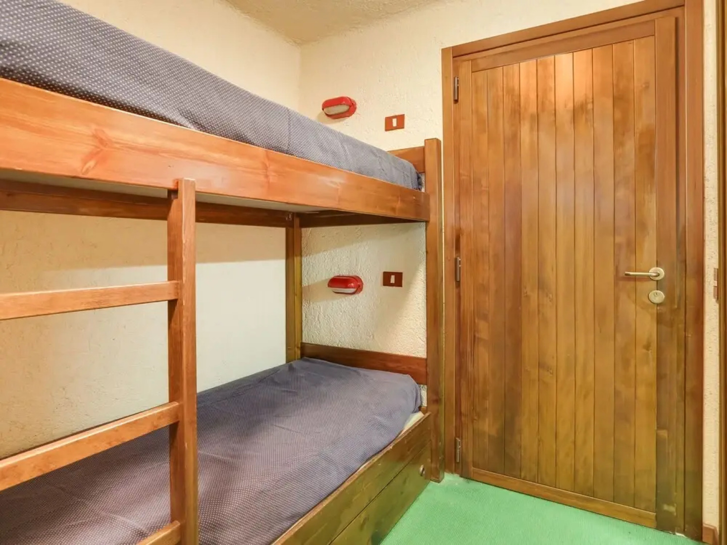 Pleasant Holiday Home in Artogne near Skiing