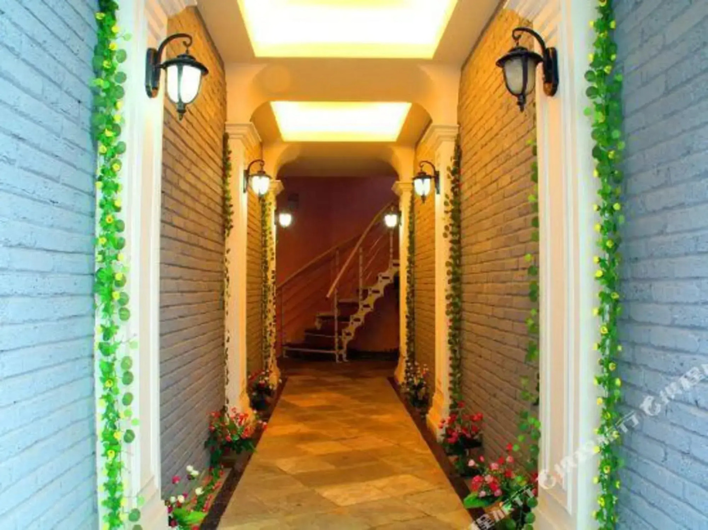 Huaya Boutique Hotel