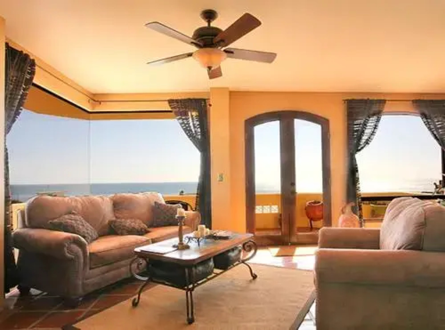 Rosarito Luxury Penthouse Bobbys by the Sea