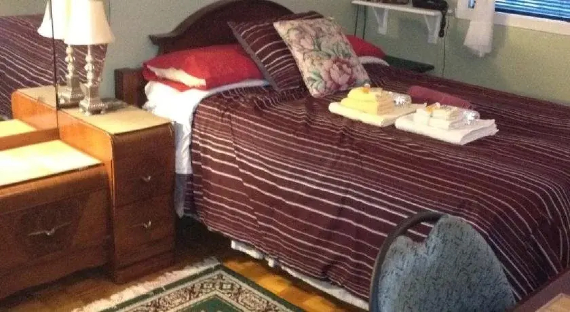 Repos & Manna Downtown Montreal