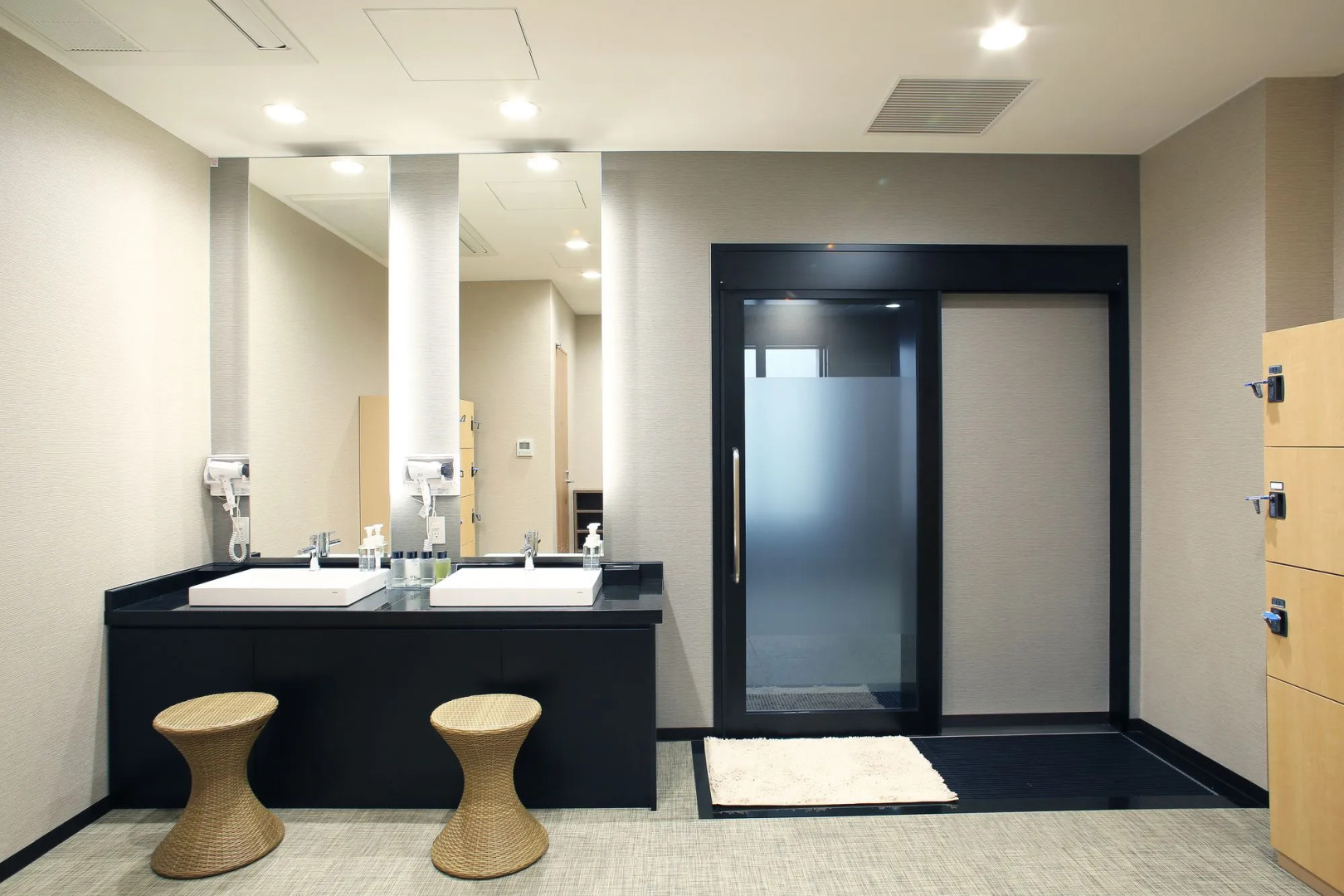 Almont Hotel Naha Kenchomae