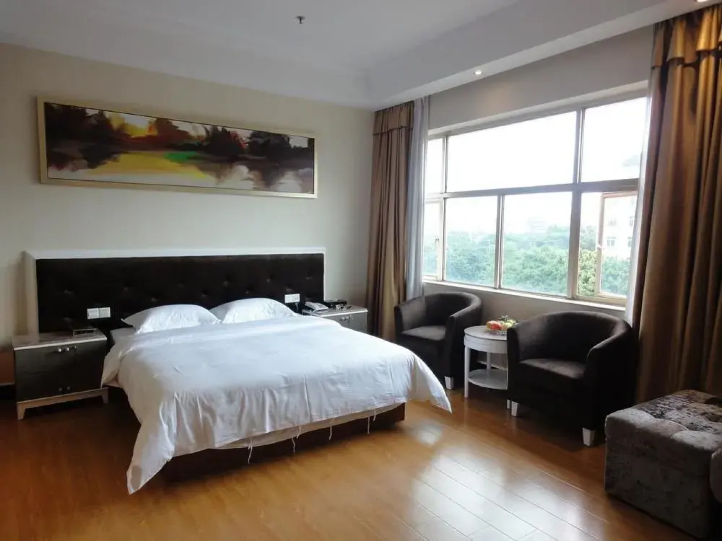 Guohui Holiday Hotel