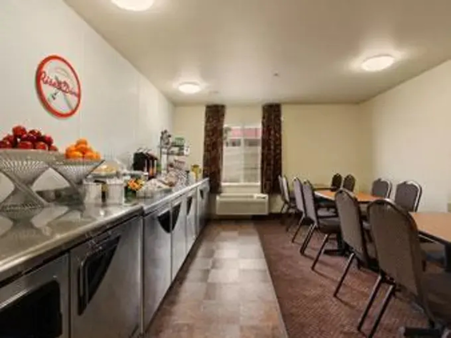 Howard Johnson Las Vegas Near Nellis AFB