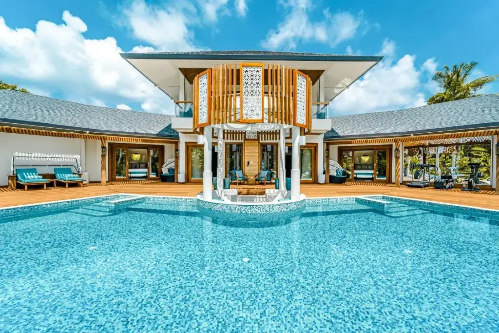 The Signature Collection by Hideaway