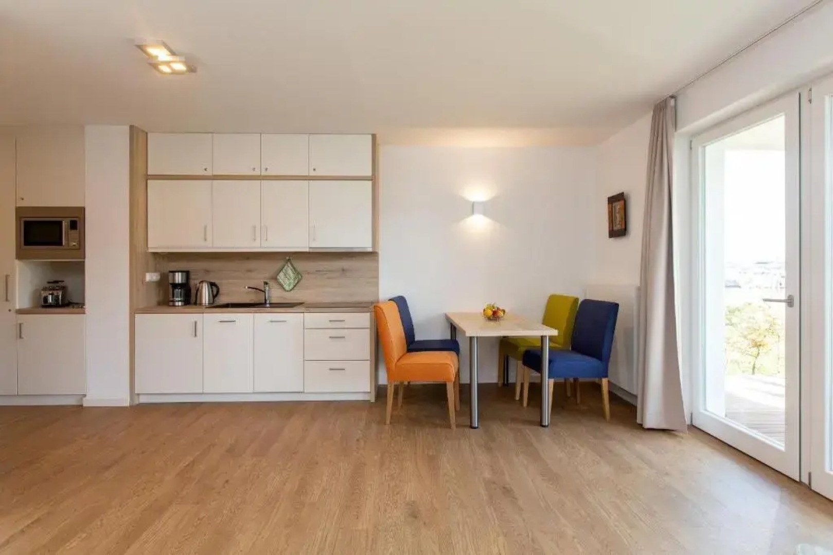 2 Zimmerapartment optional Bootsliegeplatz P6A2