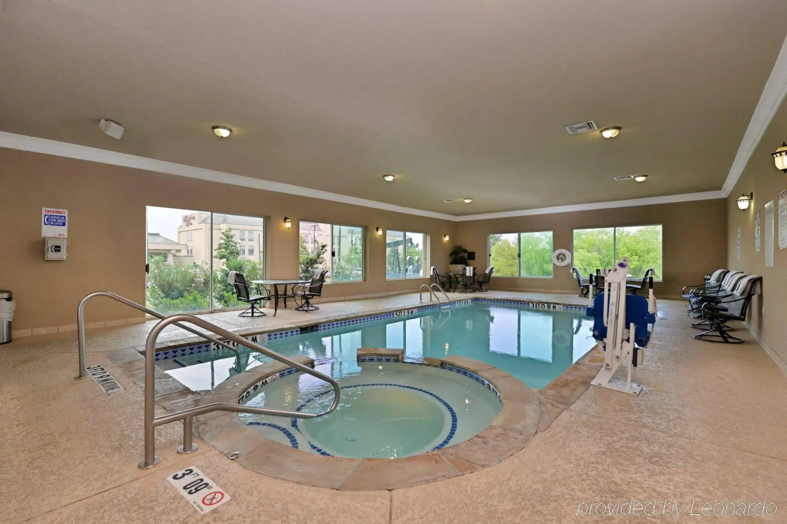 Holiday Inn Express Hotel & Suites Sherman Highway 75 by IHG