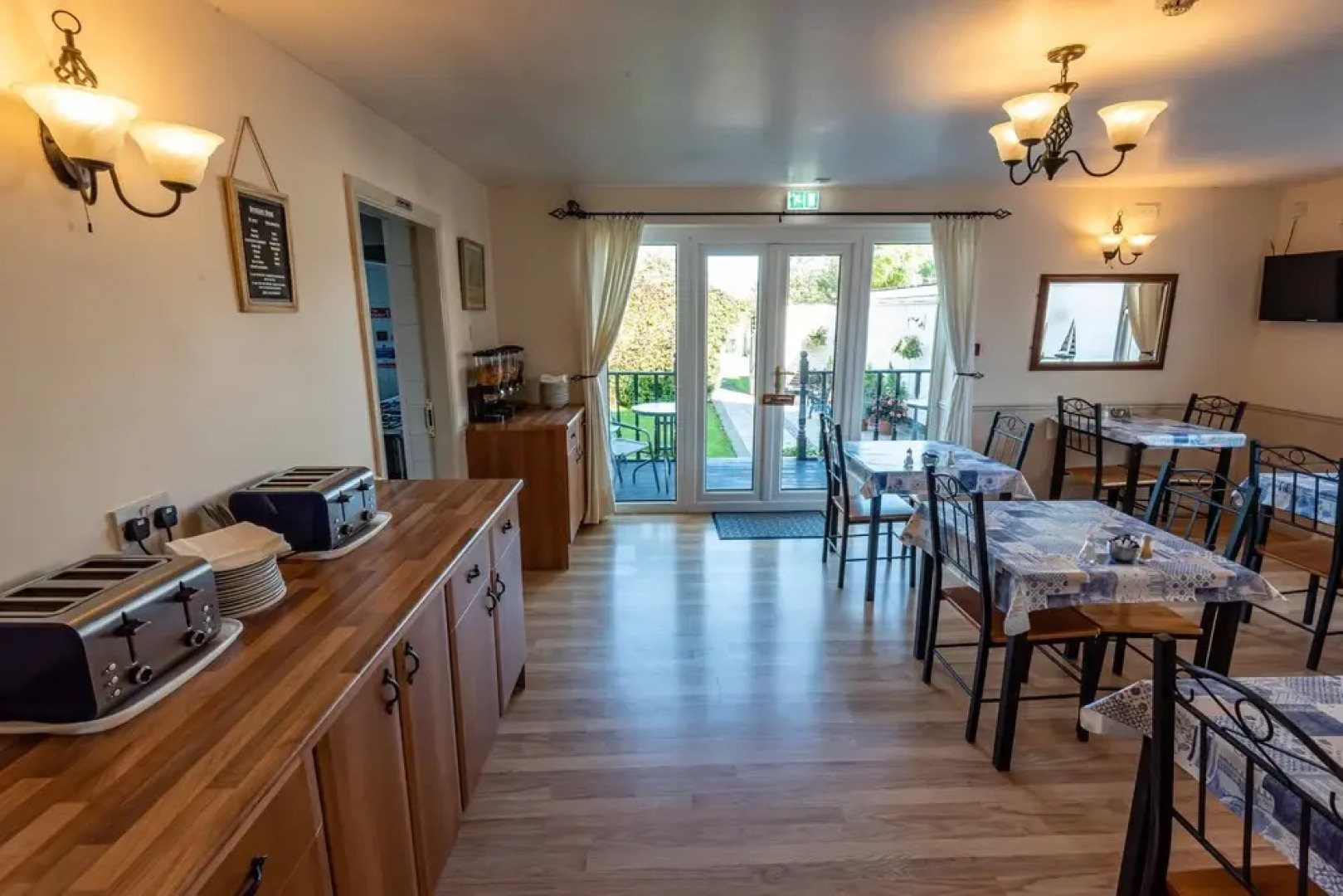 Aarondale Guest House