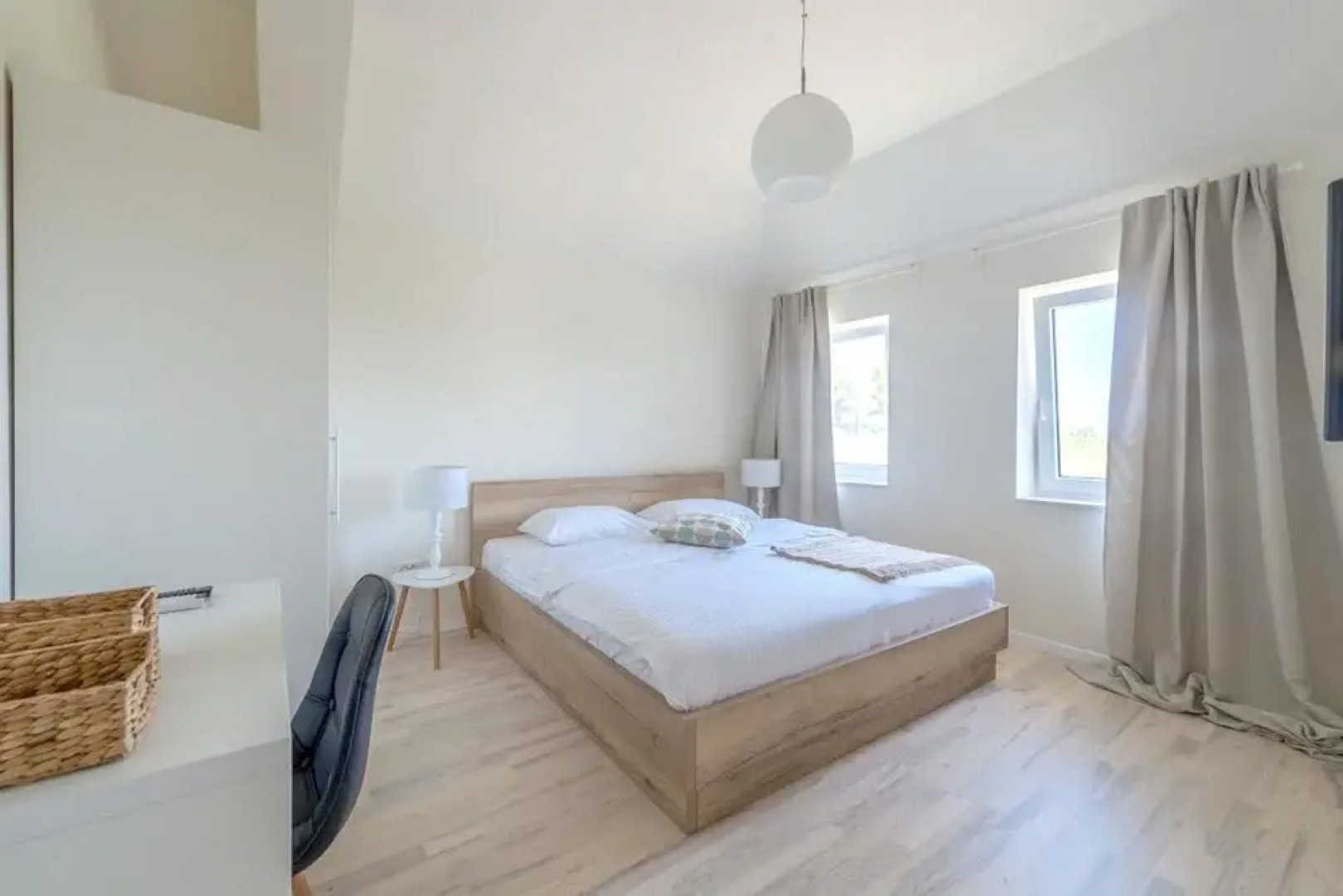 Villa With 4 Bedrooms in Pitve, With Wonderful sea View, Private Pool,