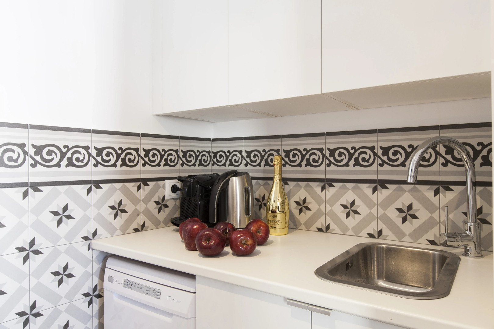 Aspasios Charming Flats