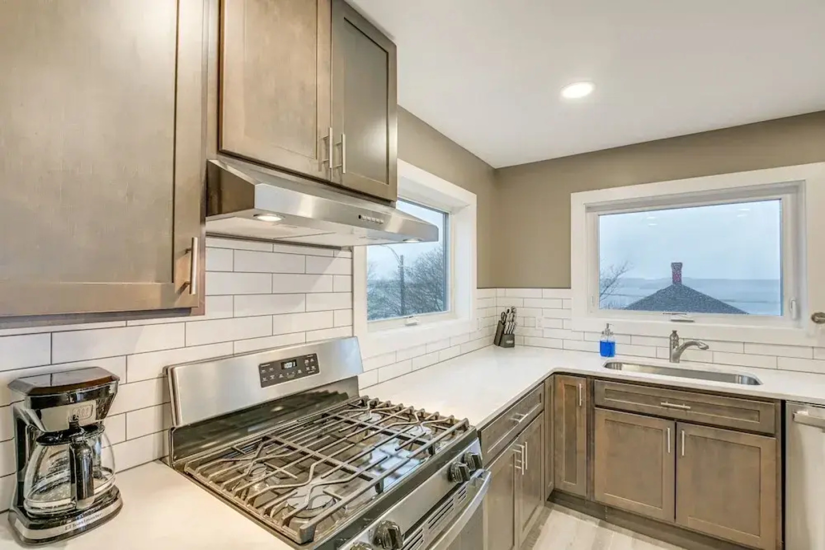 Newly Renovated Maine Retreat: Deck w/ Ocean View!