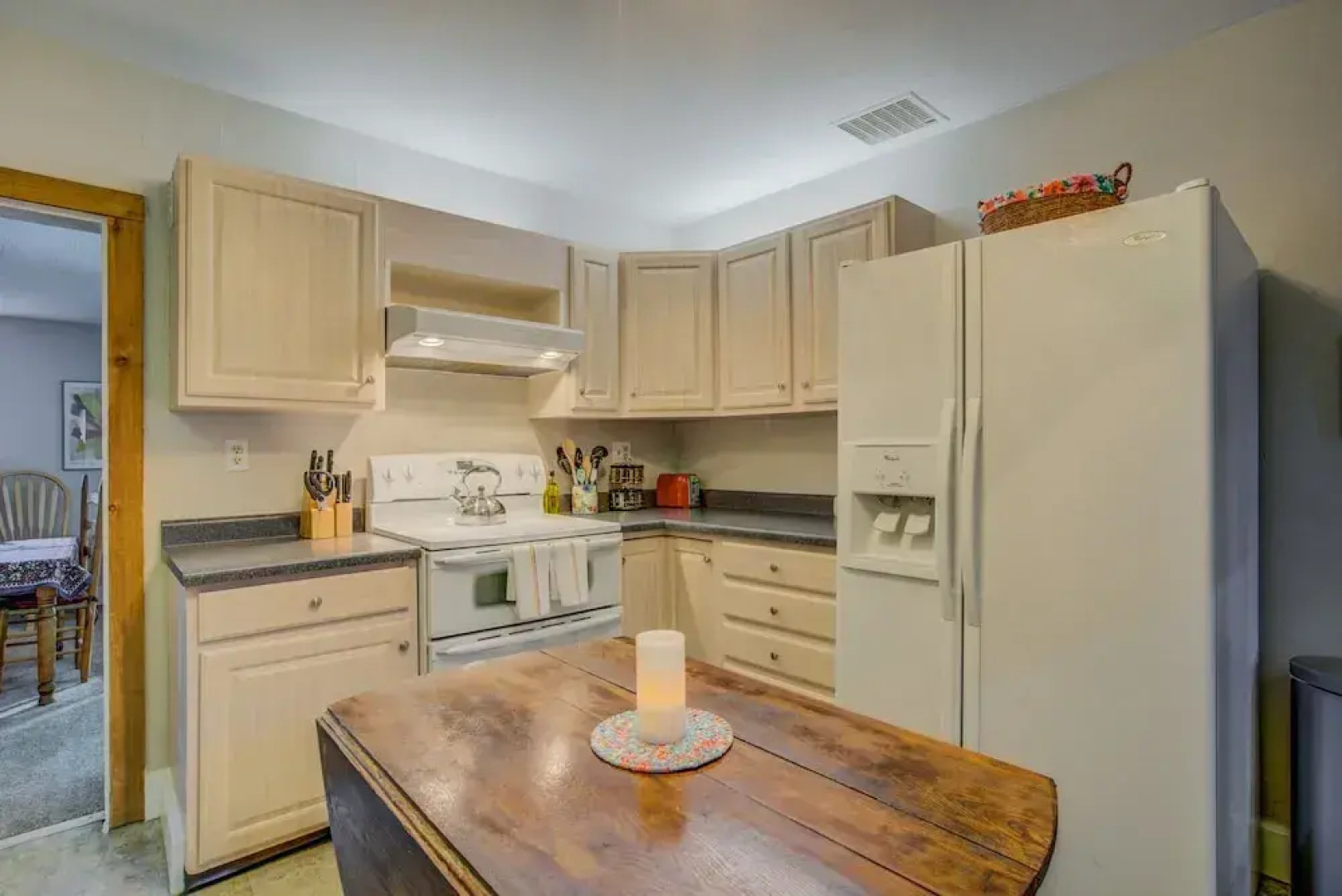 5brmonument Historic Charmminutes To Hiking