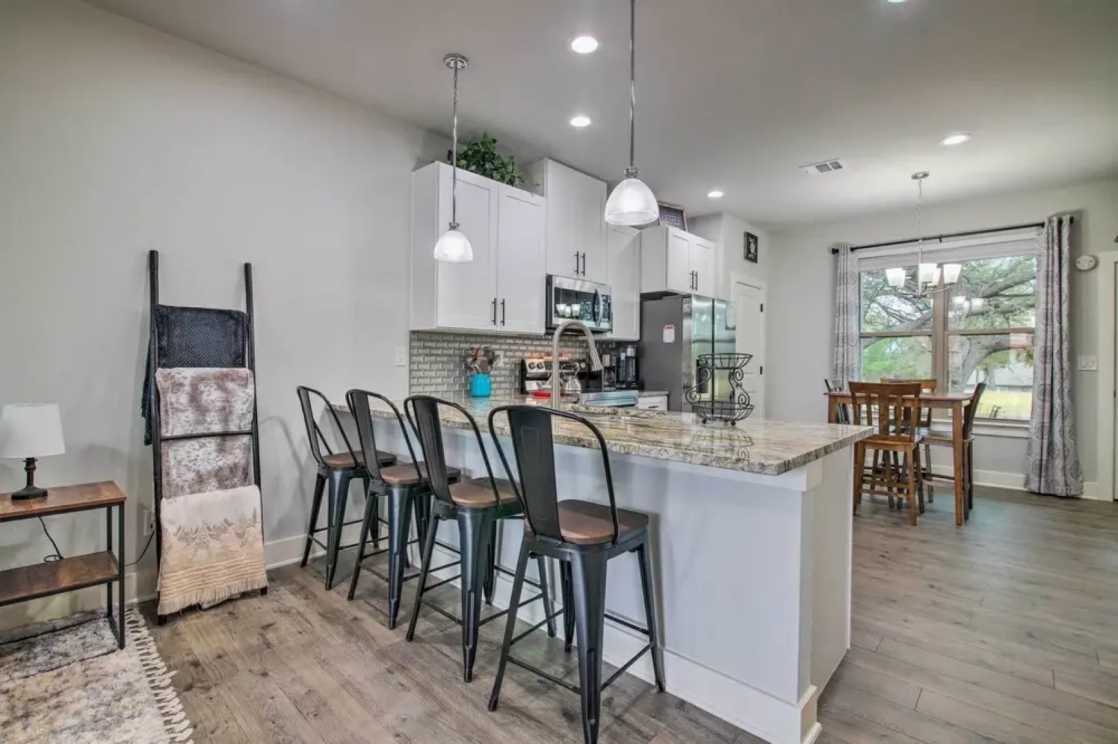 Lago Vista Townhome Near Lake Travis!