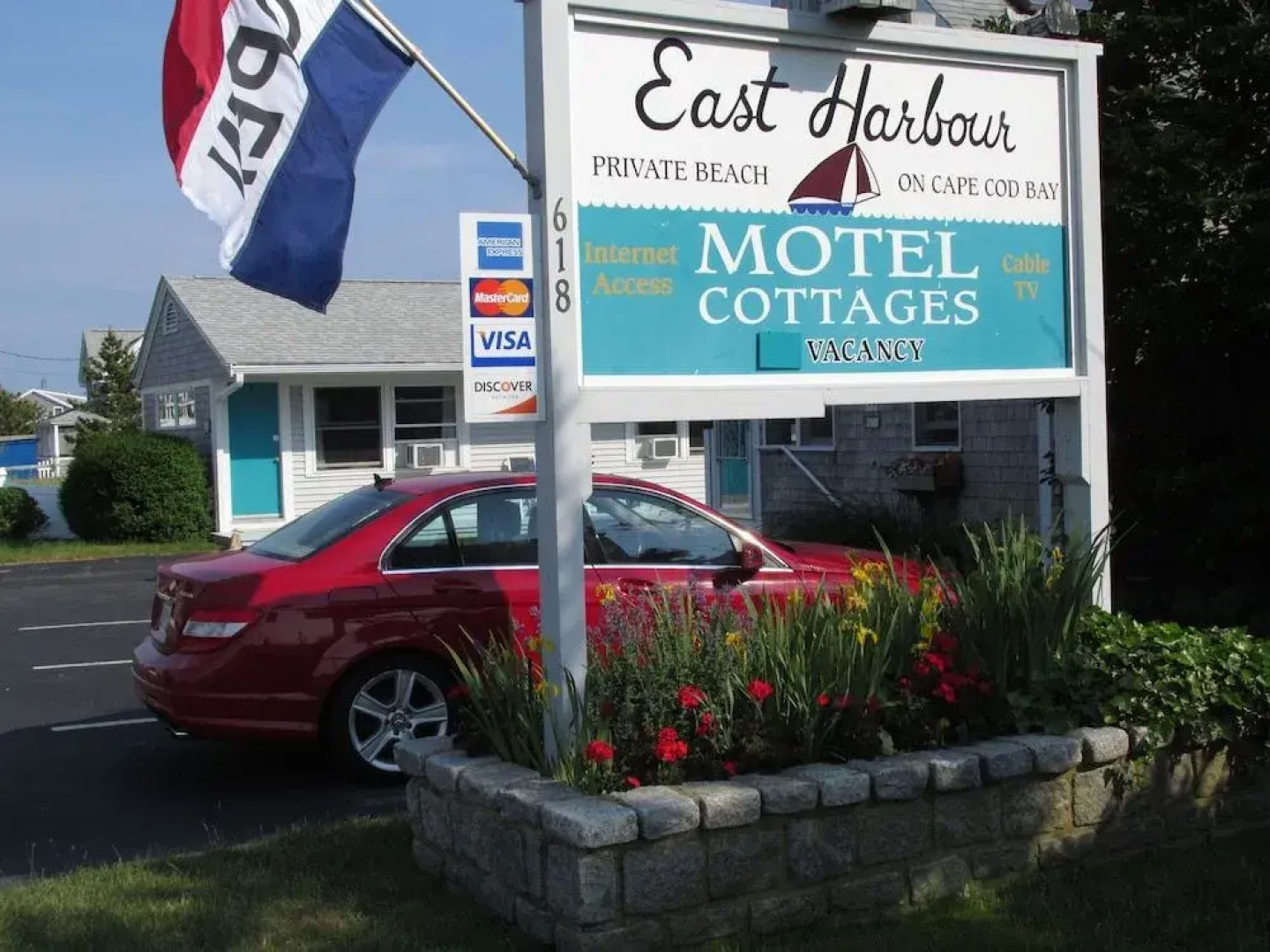 East Harbour Motel and Cottages