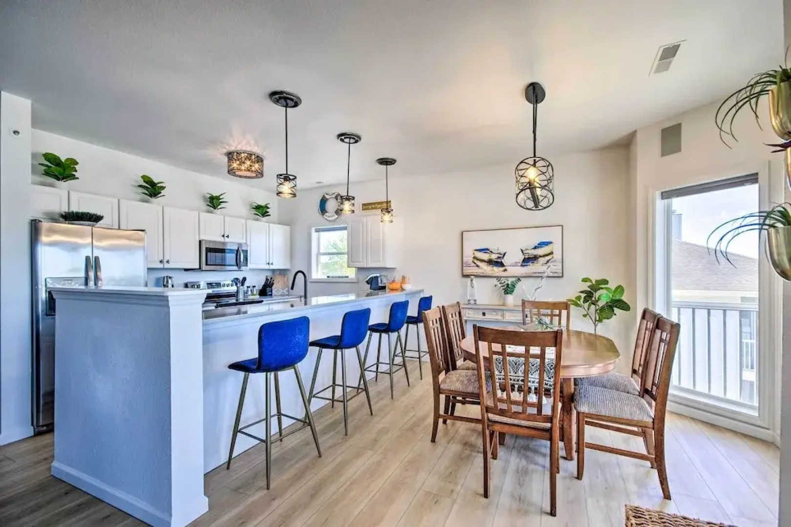 Boat Slip + Pool Access: Lake Ozark Condo!