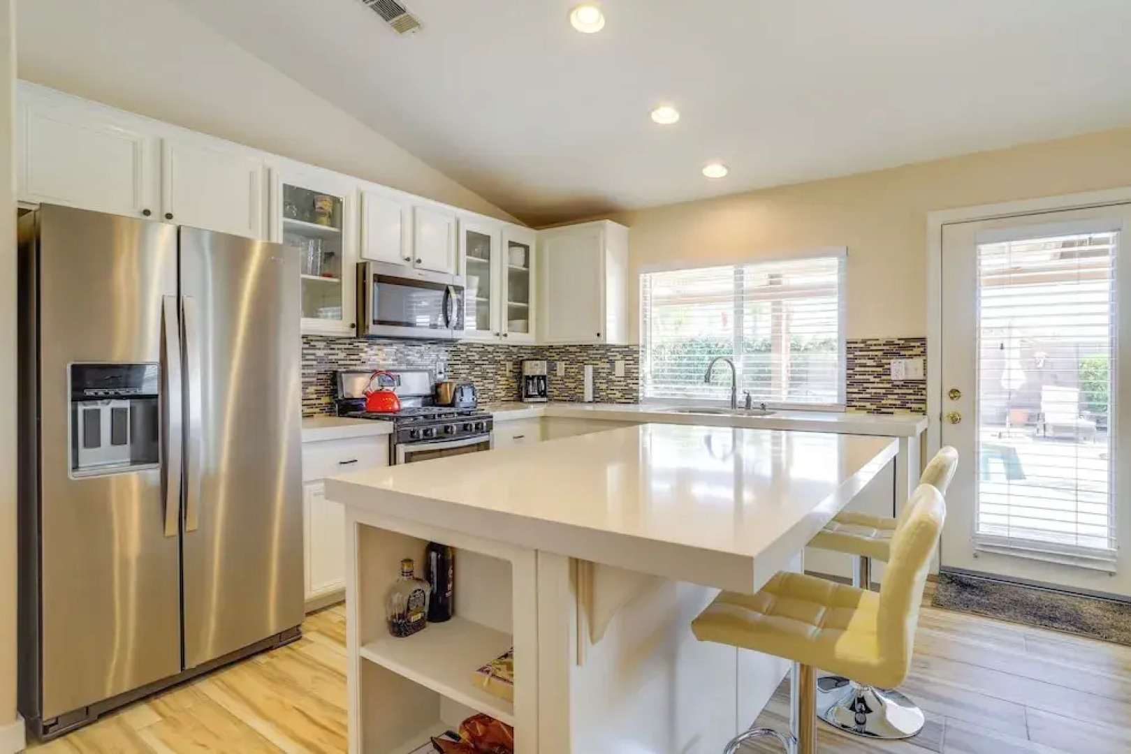 065014: 2 Mi to Big Rock Golf Course: Luxury Home