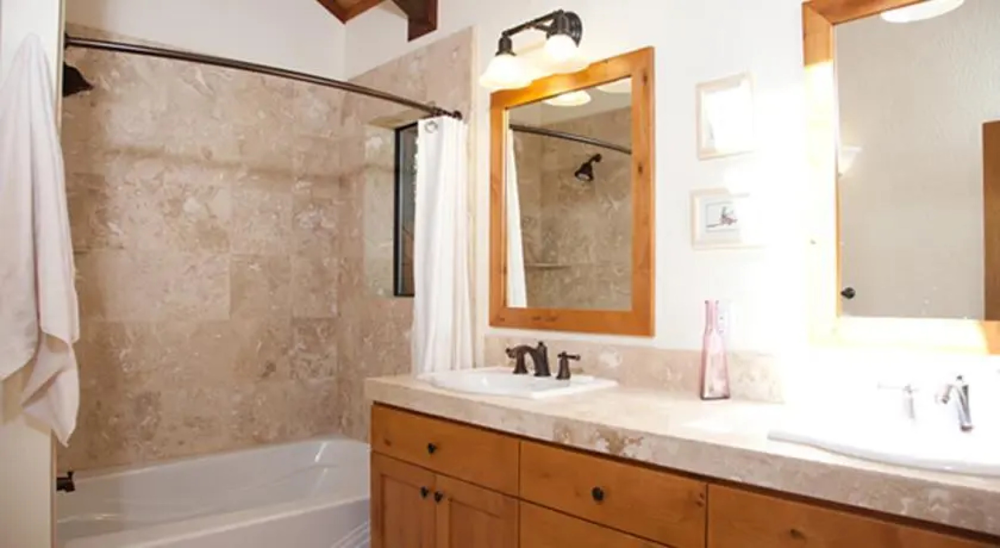 RedAwning Sutro Court Holiday home