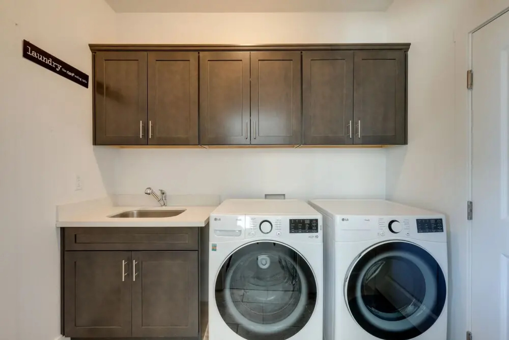 Bellemont Family Home w/ Yard - Hike, Ski, Explore