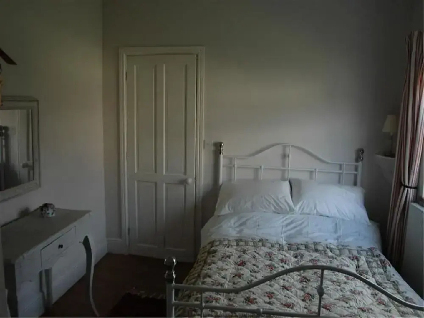 A Delightful Little Cottage With Large Garden And Views To The Black Mountains