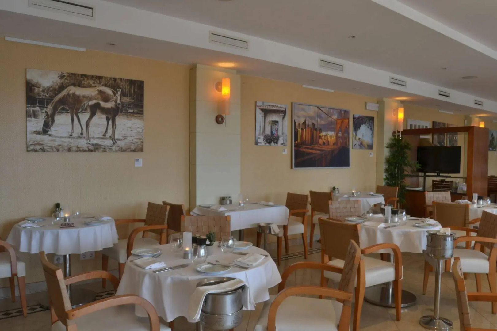 The Village Praia d'El Rey Golf & Beach Resort