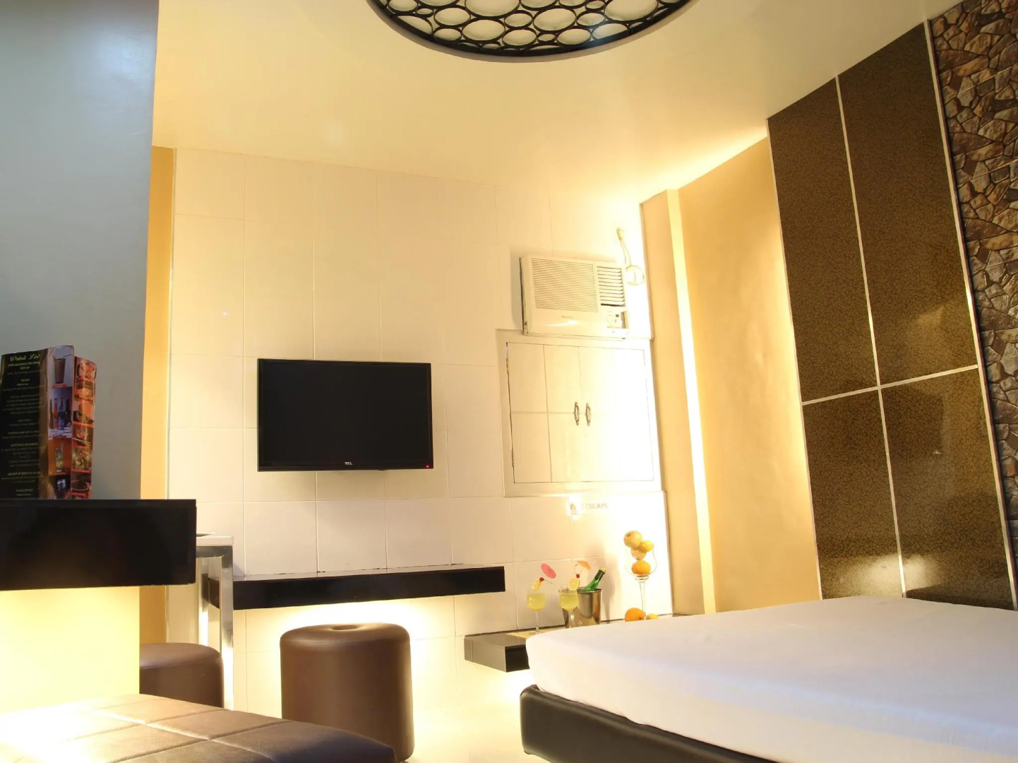 One Serenata Hotel Bacao