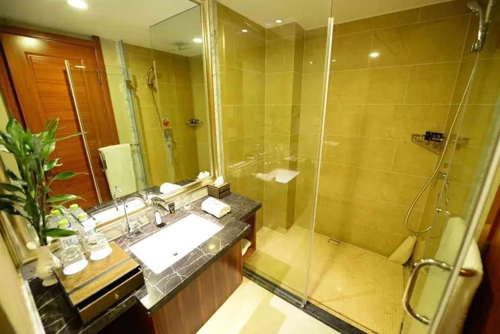 Mingdu Gloria Plaza Hotel Qingdao