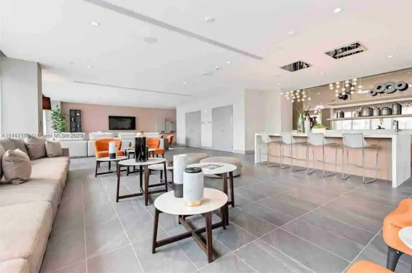 Apartment At Downtown Doral