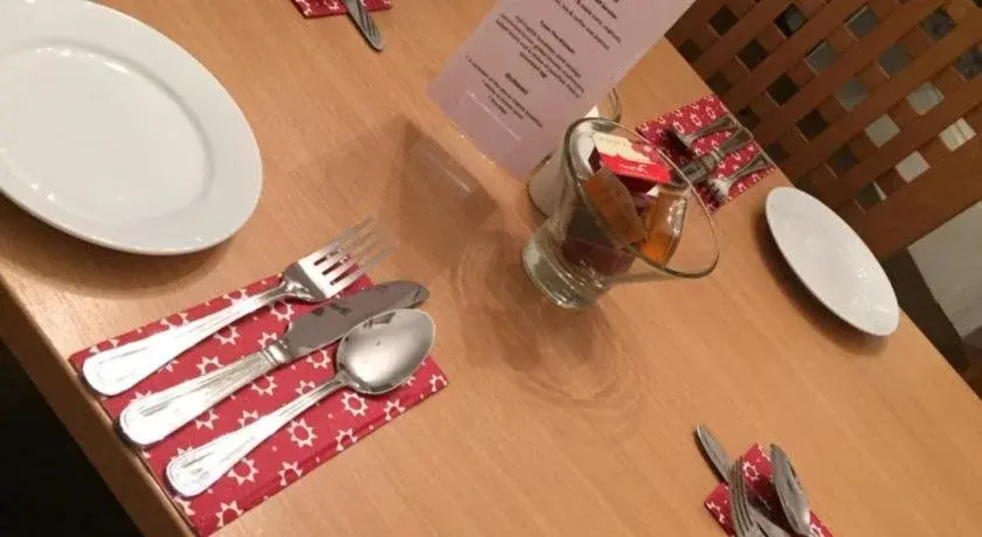 Melbourne House Hotel