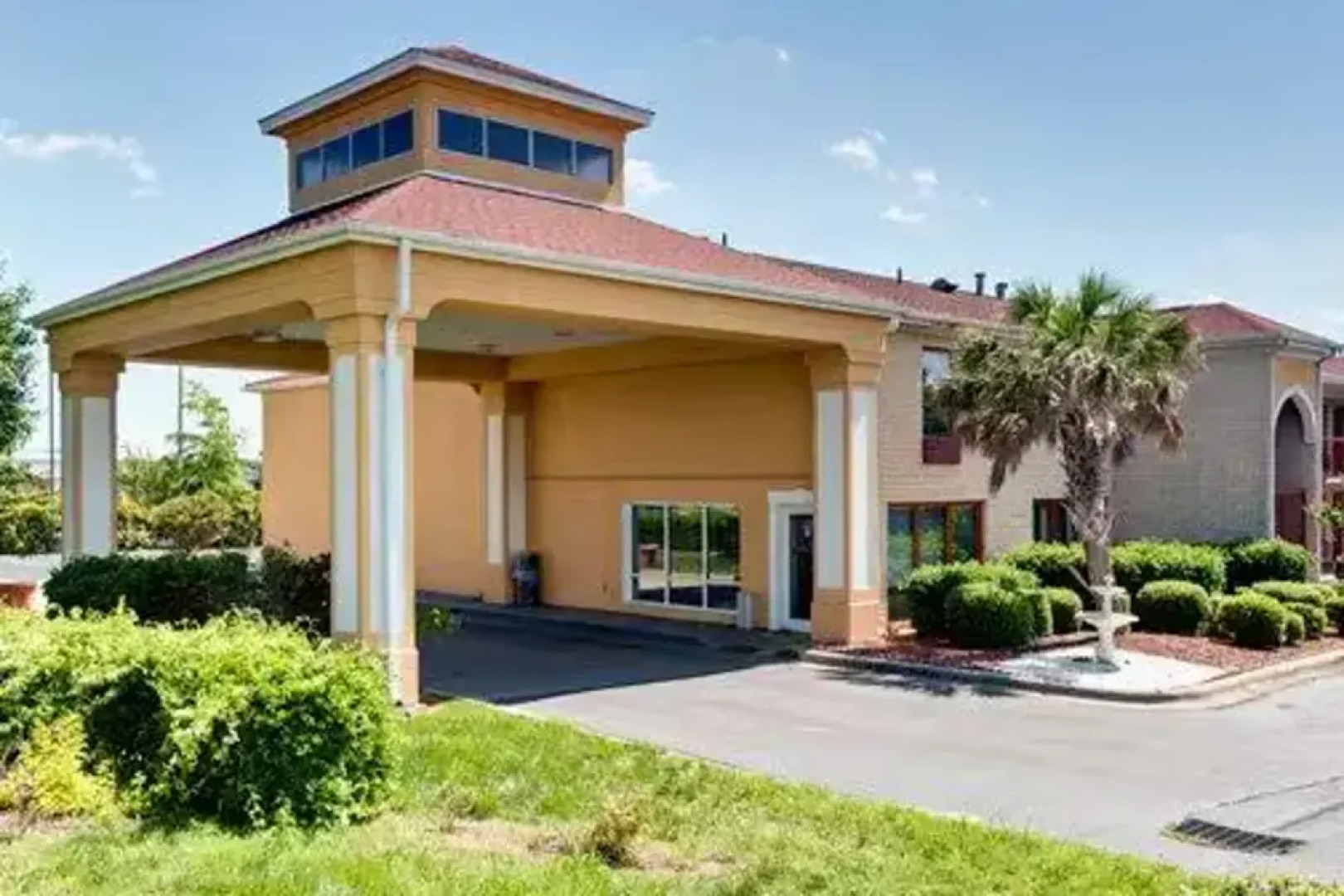 Quality Inn & Suites Monroe