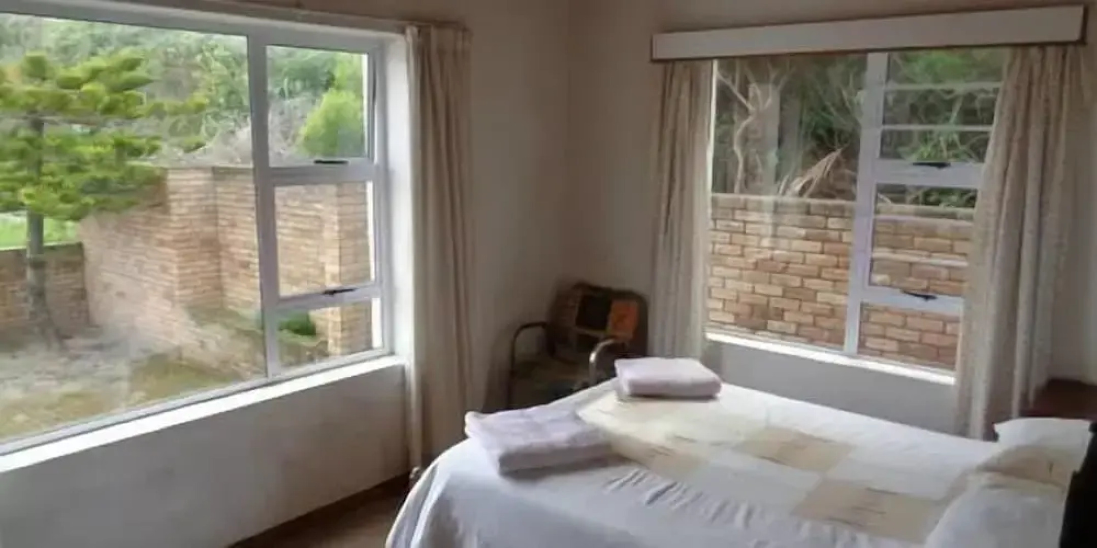 White Shark Backpackers