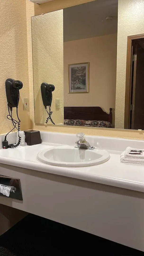 Highland Inn Peculiar