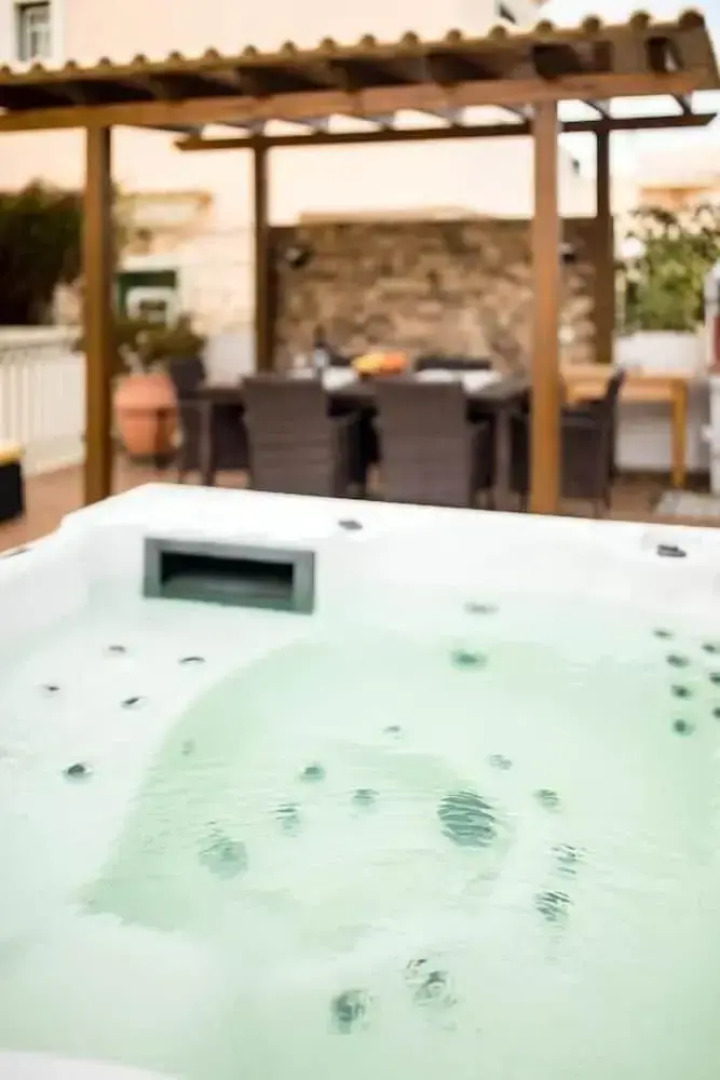 Moradia V3 Férias No Algarve Com Jacuzzi Privado