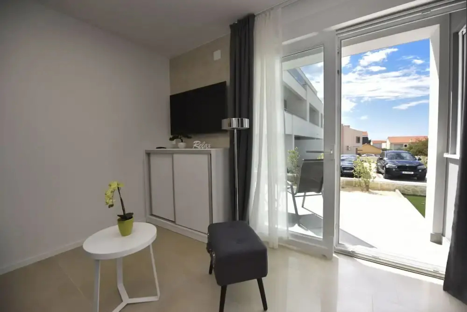 Pool Apartments & Rooms Mare