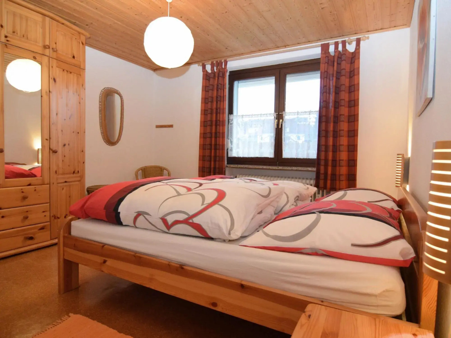 Quiet Holiday Home With Terrace