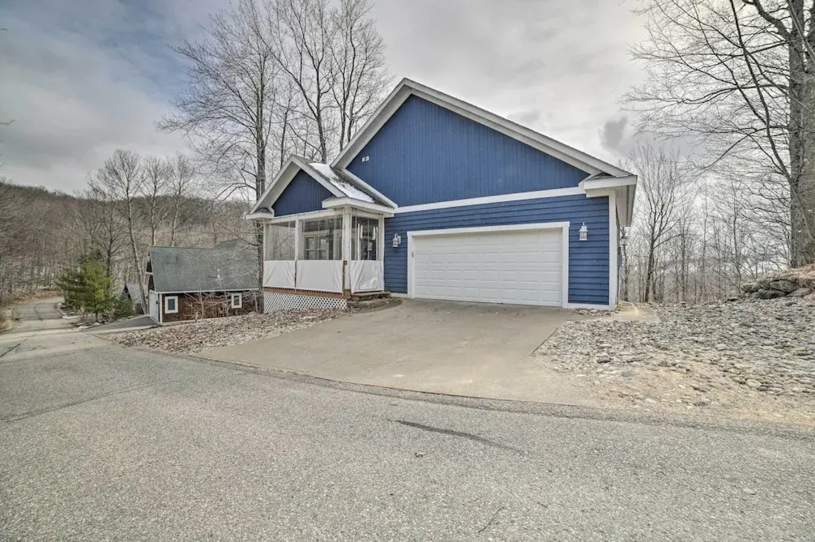 1 Mi to Nubs Nob: Pet-friendly Home w/ Hot Tub