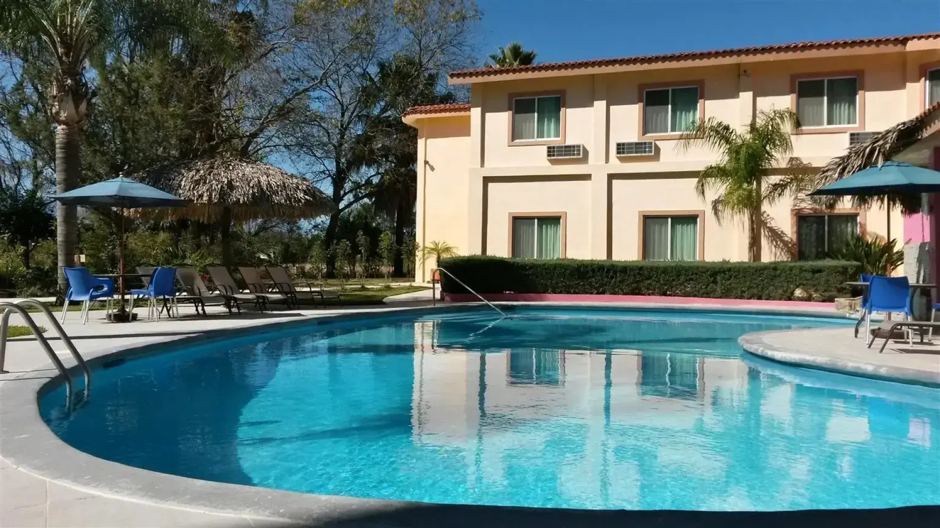 Отель Bazarell Inn