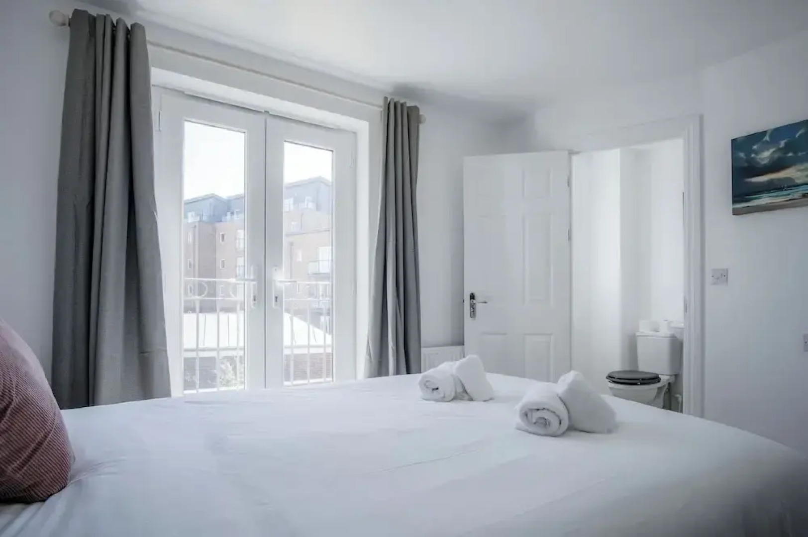 Swn Y Mor - 4 Bedroom - Llanelli