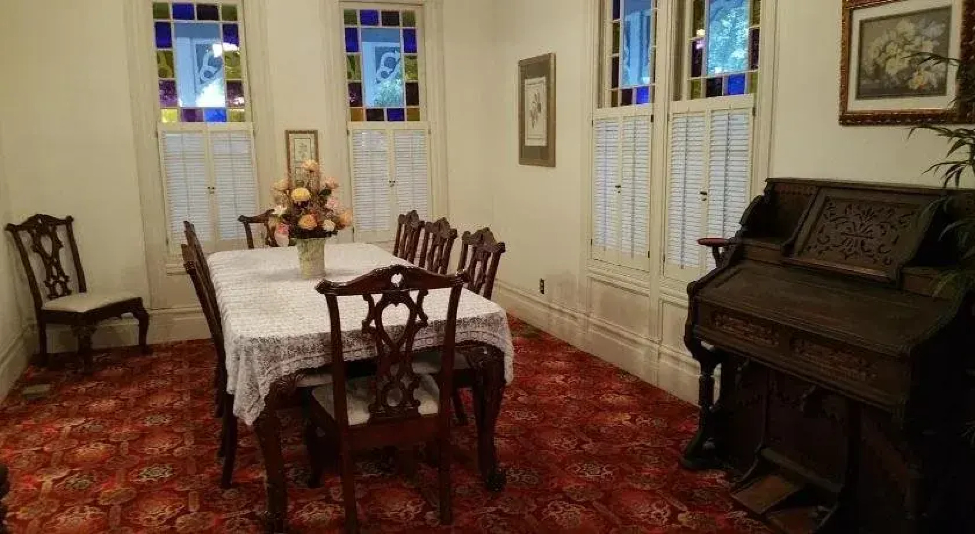 Kaleidoscope Inn & Gardens