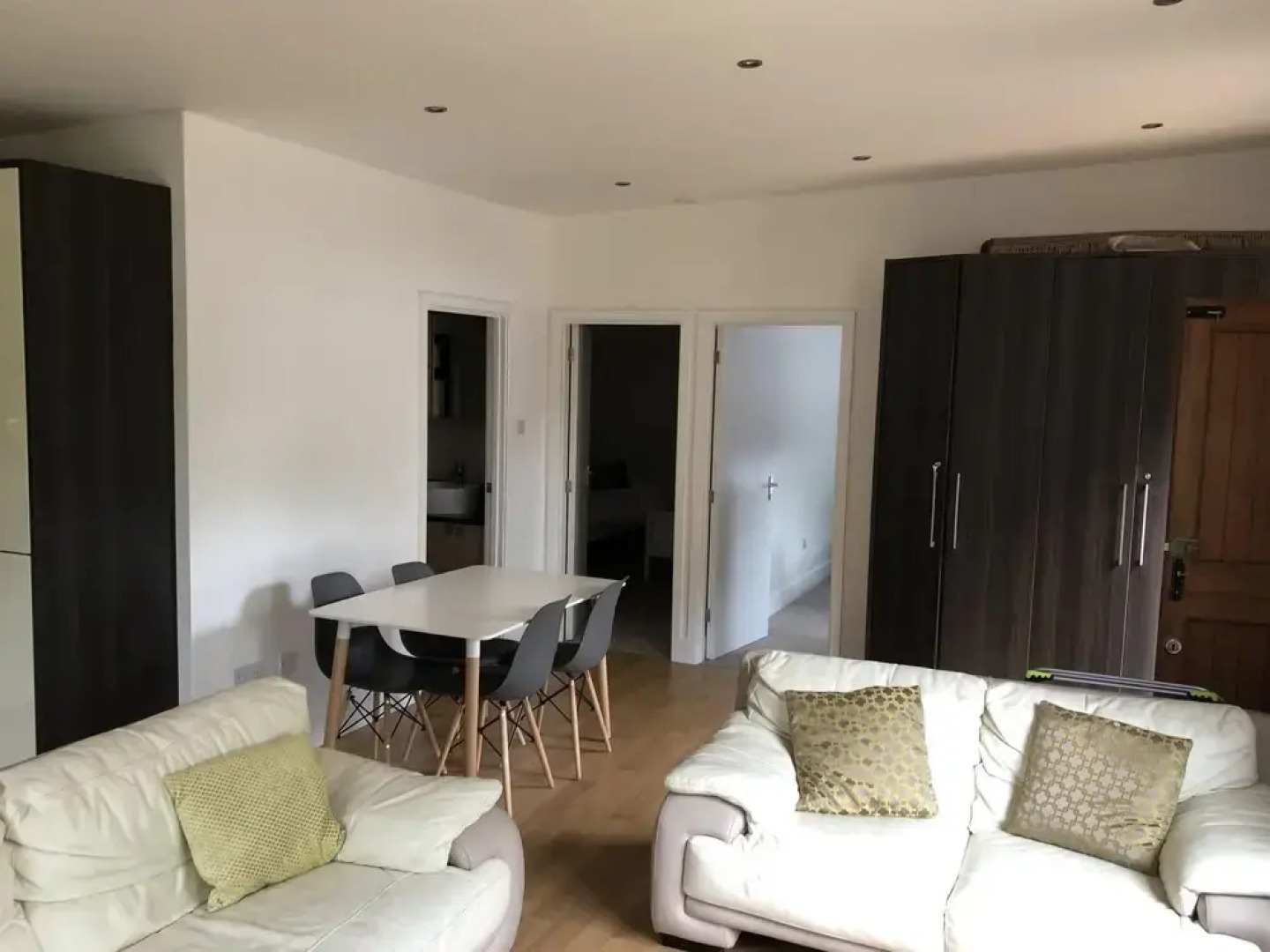 Cosy South Gloucestershire Cabin Retreat