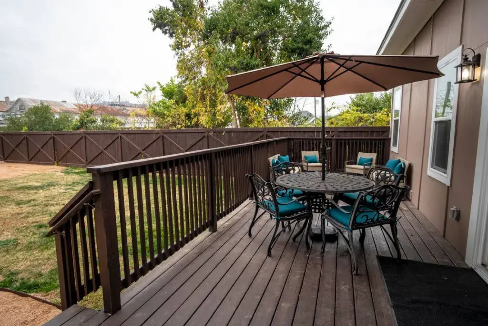 BRAND NEW Luxury Impressive House Near Downtown!